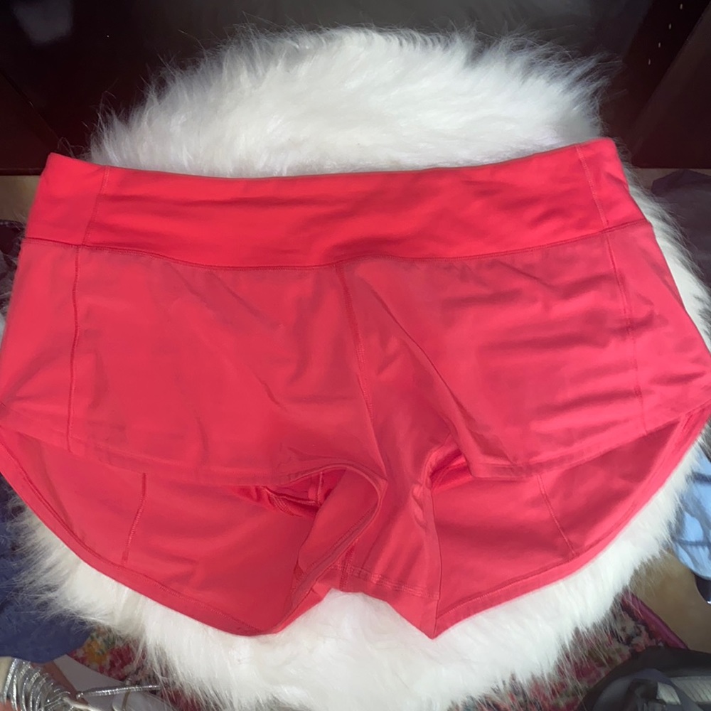 Lululemon 2.5 Inch Speed Up Shorts